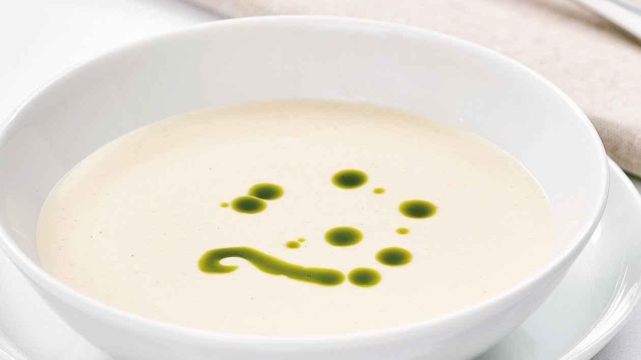 Champignoncremesuppe mit Malzbier in pürierter Form Champignoncremesuppe mit Malzbier in pürierter Form