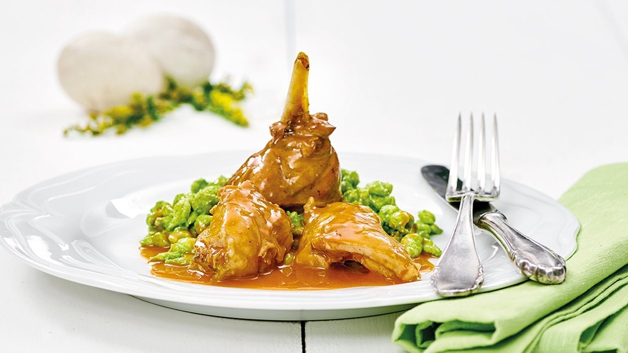 Geschmorte Kaninchenschlegel in Paprikarahmsauce und Bärlauch-Spätzli –  