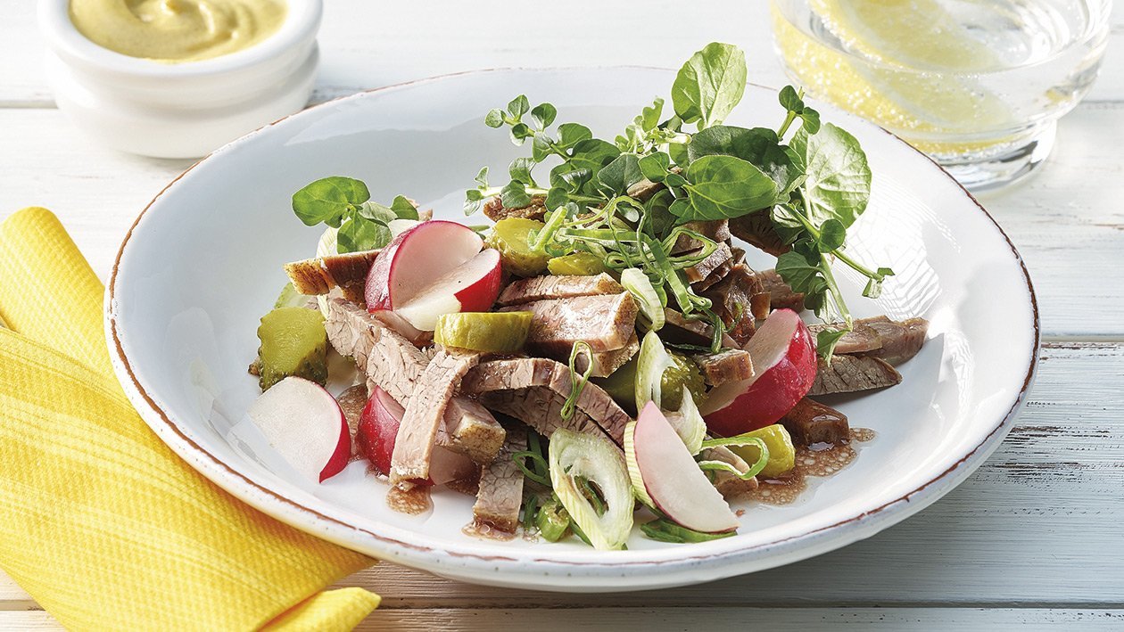 Siedfleischsalat mit Schalotten-Rotwein-Vinaigrette –  