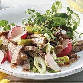 Siedfleischsalat mit Schalotten-Rotwein-Vinaigrette