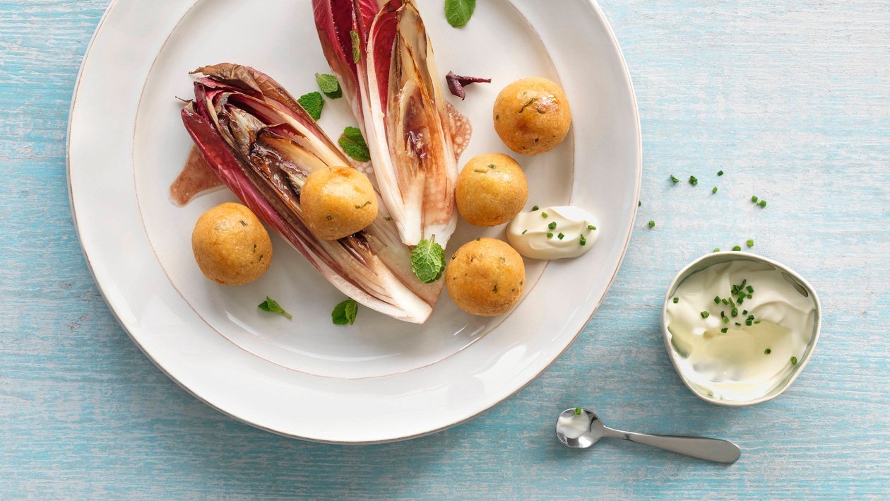 Karamellisierte Endivien mit Falafel