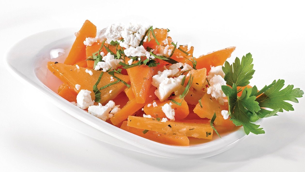 Karotten mit Feta und Ingwer –  