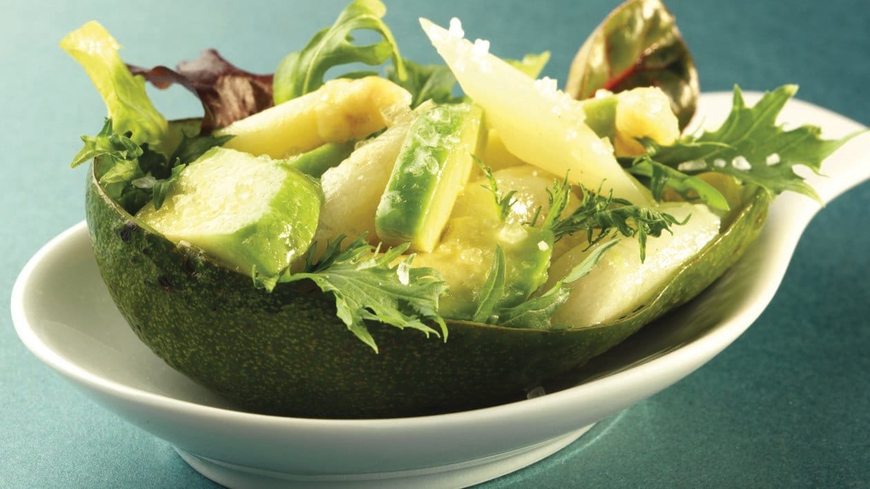 Salade d'avocats et d'asperges à la vinaigrette aux agrumes Salade d'avocats et d'asperges à la vinaigrette aux agrumes