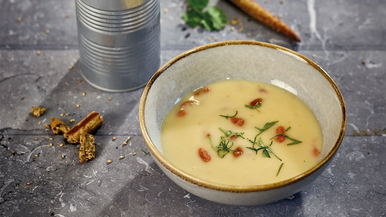 Crème d'asperges avec baies de Goji Crème d'asperges avec baies de Goji