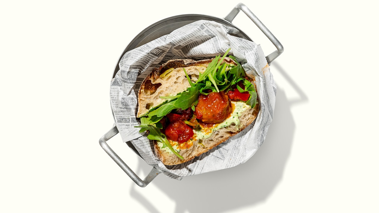 Sandwich de minced balls à base de plantes avec mayo au basilic –  