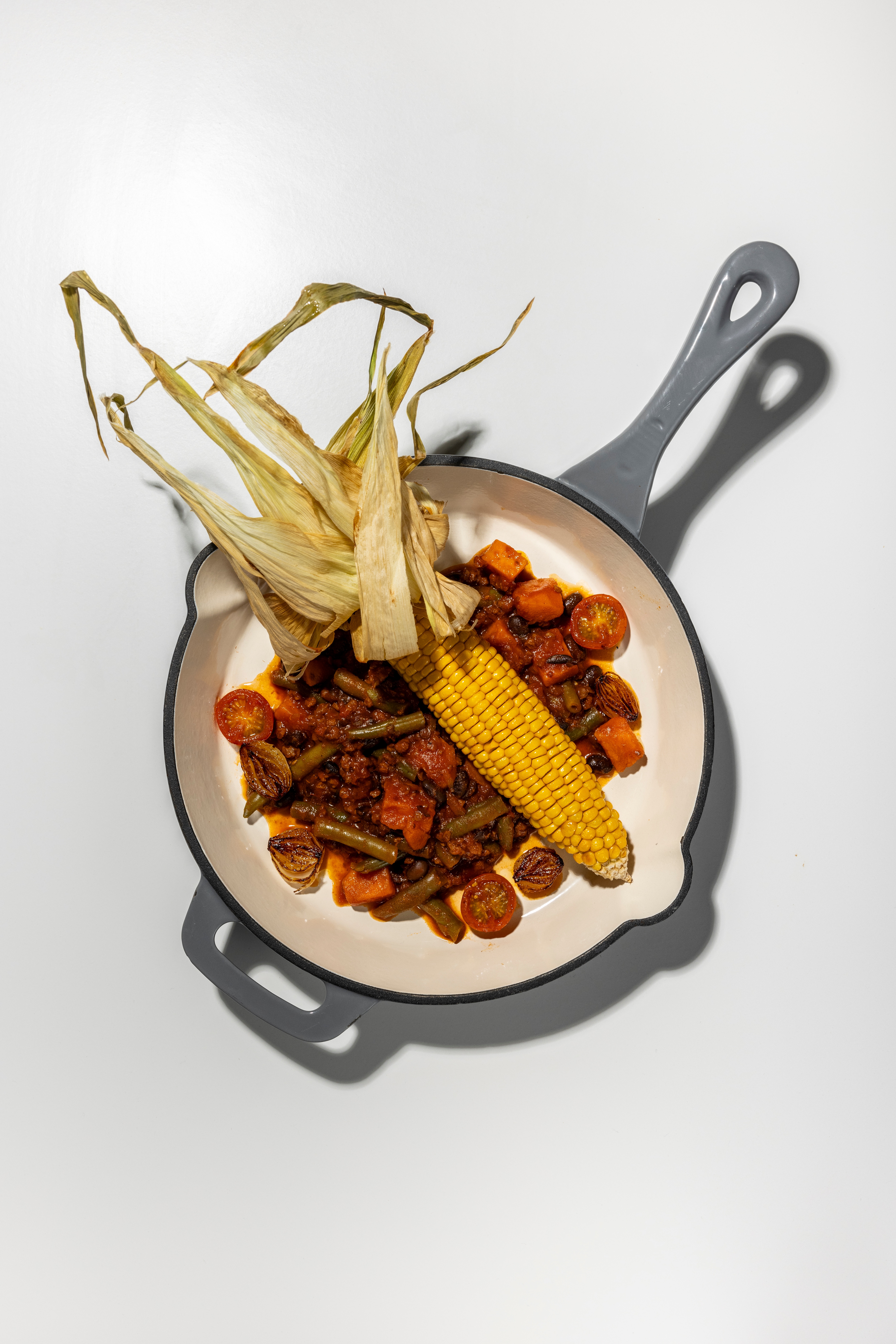 Knorr Professional High Convenience Chili-Haricots aux patates douces végan 1.8 kg - Simple, polyvalent, flexible : à servir tel quel, à composer individuellement ou à affiner de manière créative. Parfait pour le marché de la restauration hors domicile.