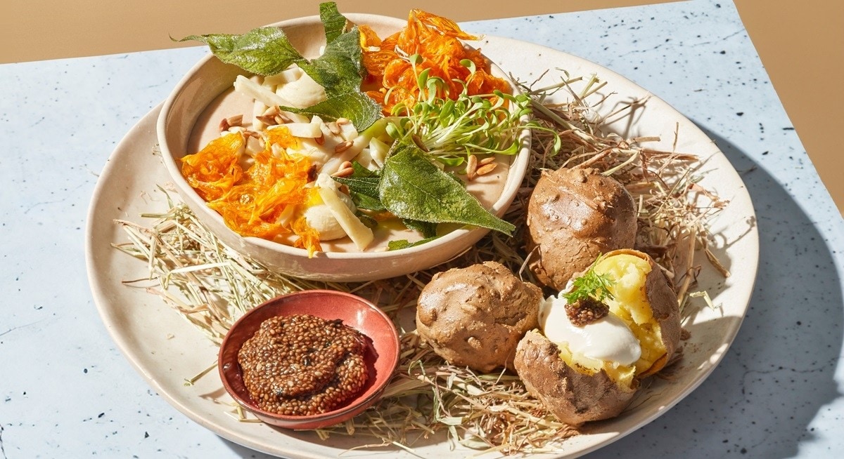 Sonnenblume mit chia-kaviar und erdkartoffeln