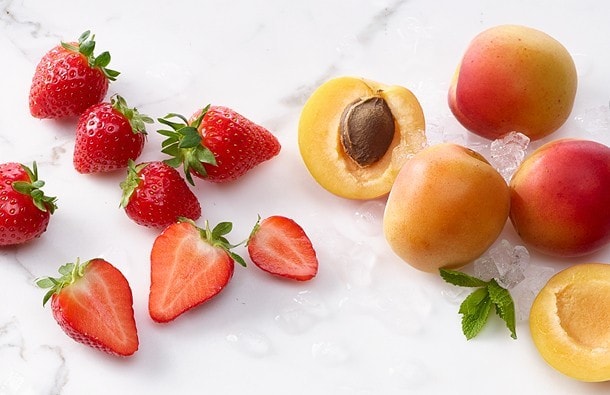 Erdbeeren und Aprikosen Erdbeeren und Aprikosen