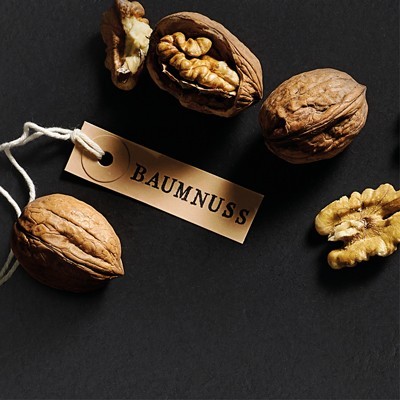 Baumnuss / Walnuss Baumnuss / Walnuss