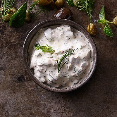 Roquefort-Mayonnaise passt zu grilliertem Sellerie