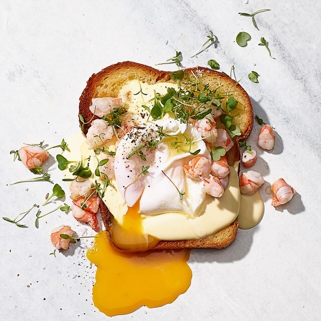 Egg Benedict mit swiss Shrimps
