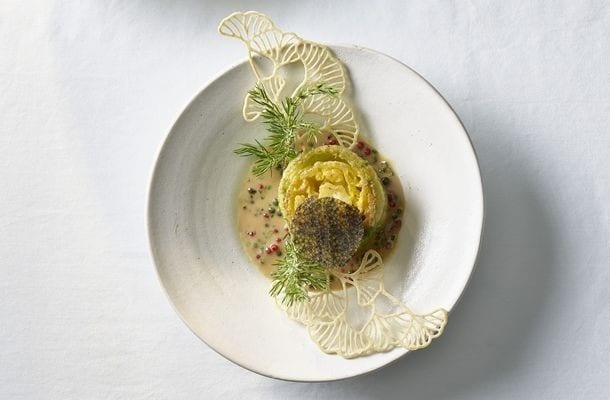Geschmorter Chinakohl mit Pfeffersauce und Bottarga de Cavia