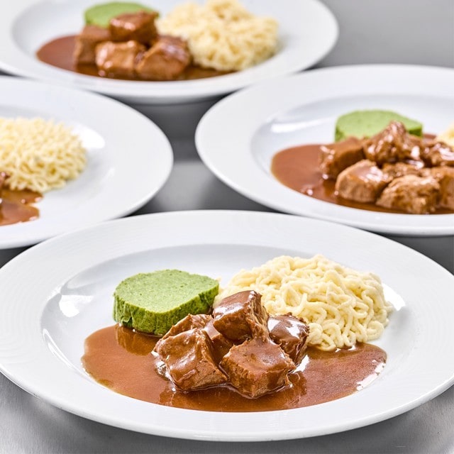 Gulasch püriert - einfach zubereitet & liebevoll angerichtet