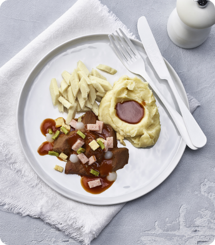 Rezept: Schweinsragout mit Kartoffelstock und gebratenem Kabis