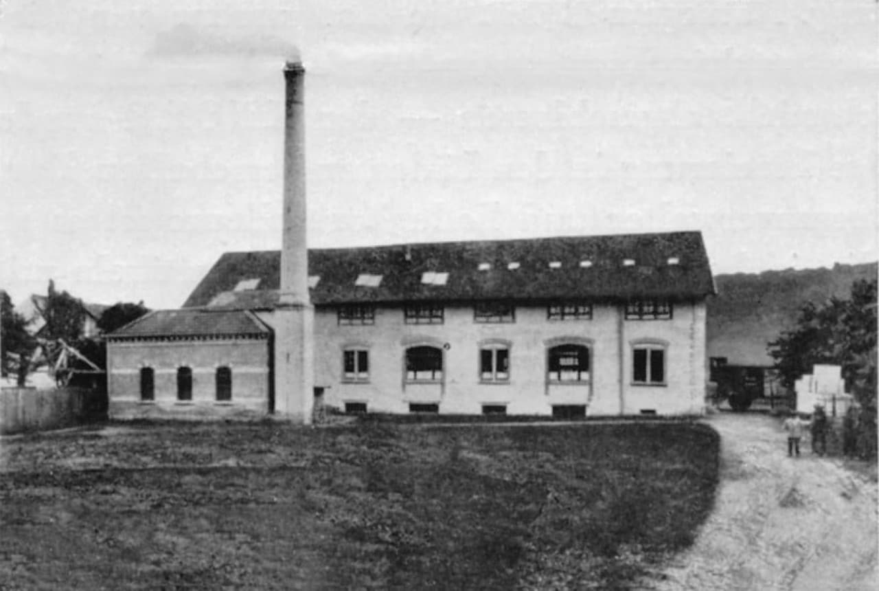 Notre "usine Knorr" à Thayngen est synonyme de régionalisme et de tradition depuis de longues années. Notre "usine Knorr" à Thayngen est synonyme de régionalisme et de tradition depuis de longues années.