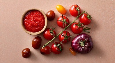 Que ce soit cru, grillé, séché ou en sauce, les tomates font probablement partie des légumes les plus appréciés dans le monde entier Que ce soit cru, grillé, séché ou en sauce, les tomates font probablement partie des légumes les plus appréciés dans le monde entier