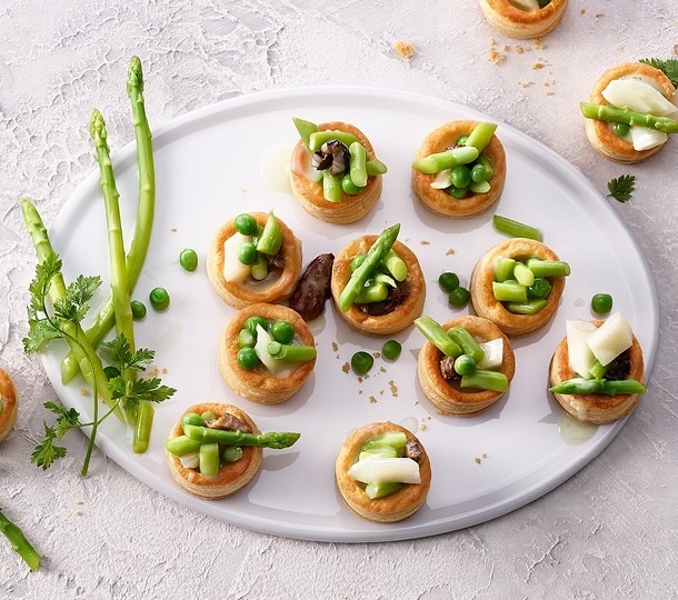 MINI-VOL-AU-VENT AU RAGOÛT D’ASPERGES