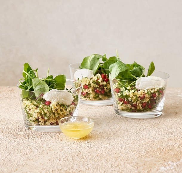 Salade persillée à la vinaigrette aux agrumes et mousse d'asperges à la Ricotta